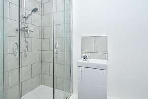 Townhouse @ 24 Brunswick Place Stoke