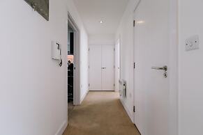 Palmerston House 2 Bedroom Apartments, Reading - 2 Bathroom with Parki