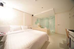Jongno Hotel Pop Leeds Premier