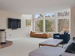 River House in the Heart of Middlebury