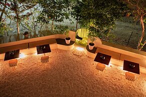 Devraj Villa-A Luxury Homestay with Pool