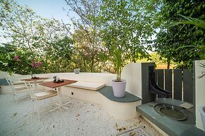 Devraj Villa-A Luxury Homestay with Pool