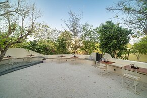 Devraj Villa-A Luxury Homestay with Pool