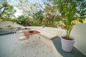 Devraj Villa-A Luxury Homestay with Pool