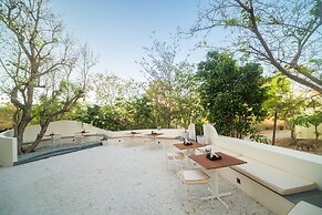 Devraj Villa-A Luxury Homestay with Pool