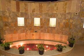 Devraj Villa-A Luxury Homestay with Pool