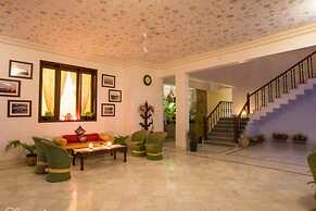 Devraj Villa-A Luxury Homestay with Pool
