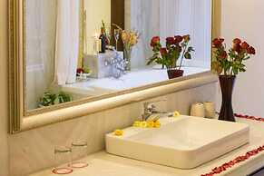 Devraj Villa-A Luxury Homestay with Pool