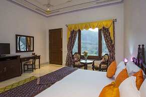 Devraj Villa-A Luxury Homestay with Pool