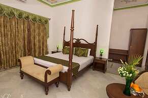 Devraj Villa-A Luxury Homestay with Pool