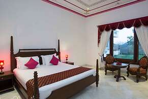 Devraj Villa-A Luxury Homestay with Pool