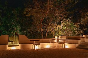 Devraj Villa-A Luxury Homestay with Pool