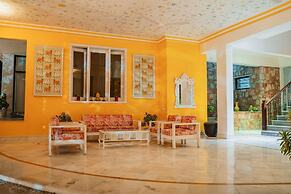 Devraj Villa-A Luxury Homestay with Pool