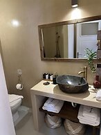 Pink Freud Villas Santorini