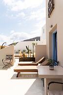 Pink Freud Villas Santorini