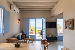 Pink Freud Villas Santorini