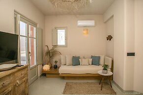 Pink Freud Villas Santorini