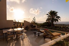 Pink Freud Villas Santorini