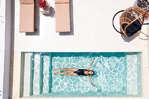 Pink Freud Villas Santorini