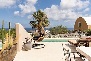 Pink Freud Villas Santorini