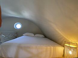 Pink Freud Villas Santorini