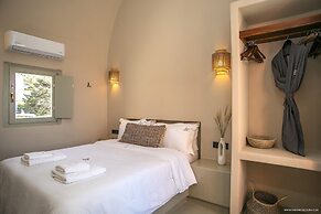 Pink Freud Villas Santorini