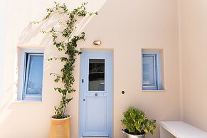 Pink Freud Villas Santorini