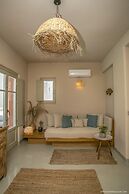 Pink Freud Villas Santorini