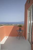 Pink Freud Villas Santorini