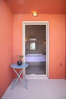 Pink Freud Villas Santorini