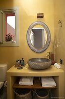 Pink Freud Villas Santorini