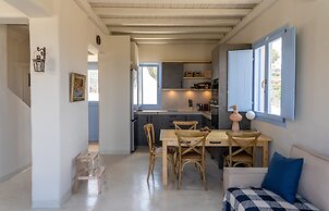 Pink Freud Villas Santorini