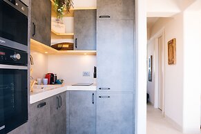 Pink Freud Villas Santorini