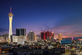 The ENGLISH Hotel, Las Vegas, a Tribute Portfolio Hotel, 21 and over