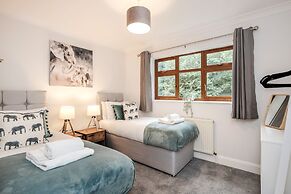 Maidenhead  Pet Friendly  4 Bed House