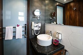 Regenta Suites Sector 49 Gurugram