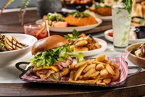 Mill Hotel Milperra Panania