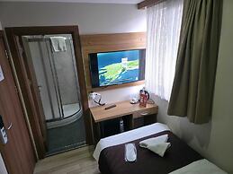Hotel La SERA