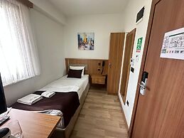 Hotel La SERA