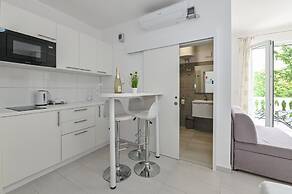 Seagull Apartments & Studios