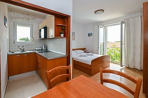 Seagull Apartments & Studios