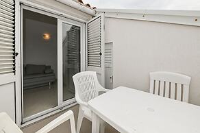 Seagull Apartments & Studios