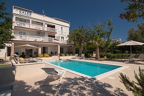 Seagull Apartments & Studios