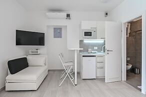 Seagull Apartments & Studios