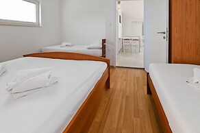 Seagull Apartments & Studios