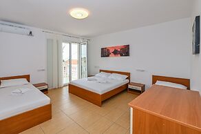 Seagull Apartments & Studios