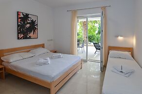 Seagull Apartments & Studios