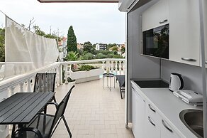 Seagull Apartments & Studios