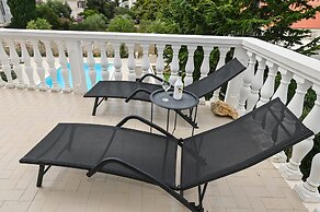 Seagull Apartments & Studios