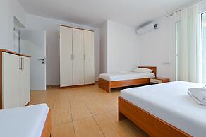 Seagull Apartments & Studios